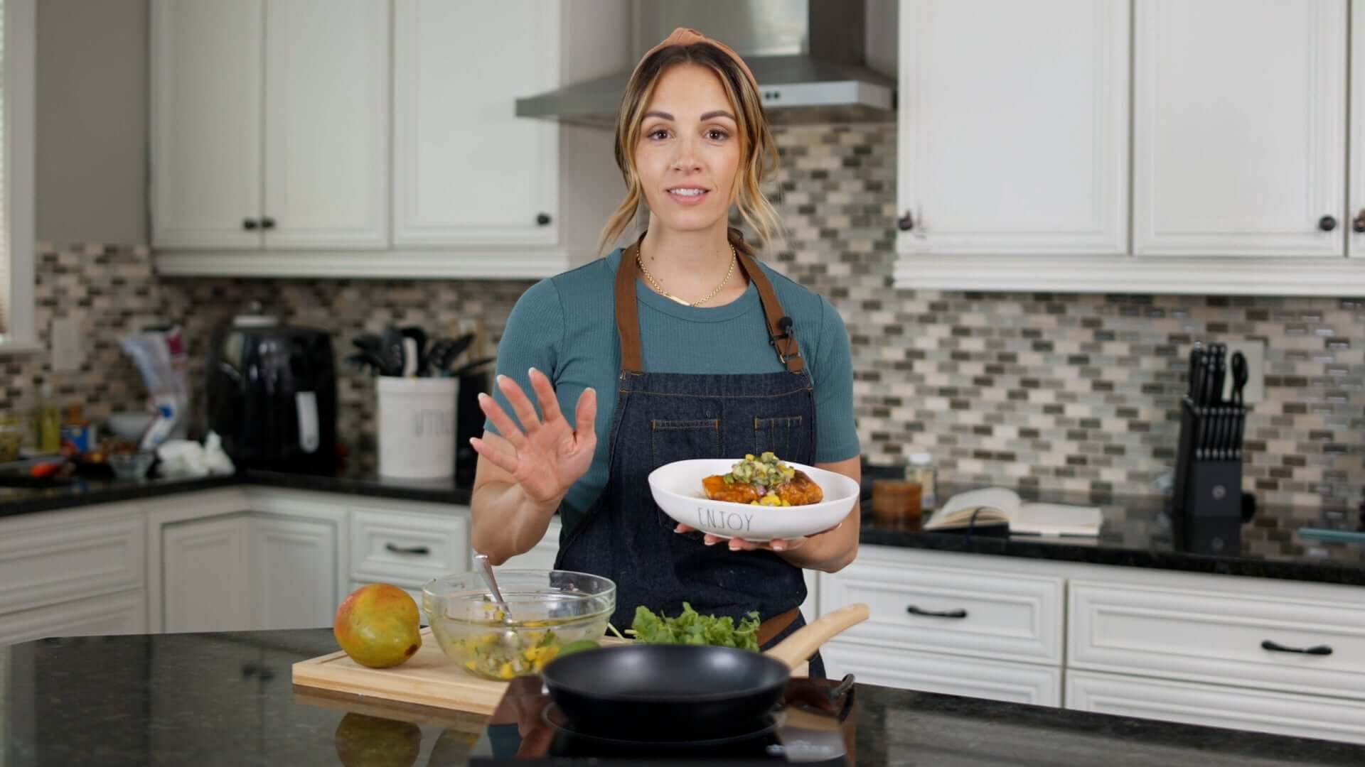 US MasterChef Kitchenware KELSEY'S SMOKY CHIPOTLE SALMON BOWL RECIPE