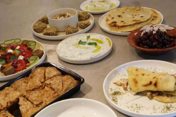  US MasterChef Kitchenware THE ULTIMATE MEZZE BOARD GUIDE